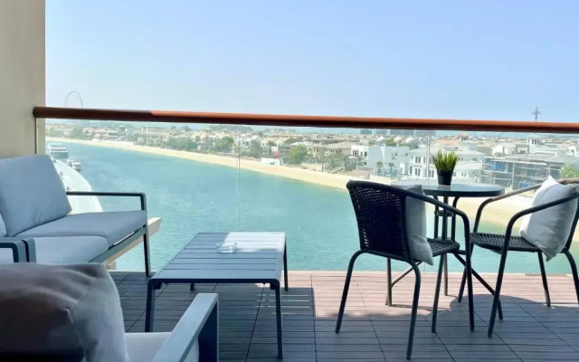 Palm Jumeirah Upgraded & Cozy Boutique Apartment