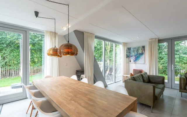Luxury Holiday Home by Seaside and Dunes
