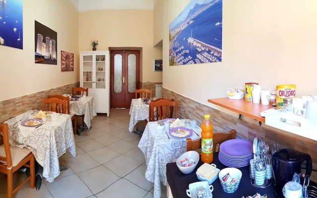 Welcome to Naples at Garibaldi Square