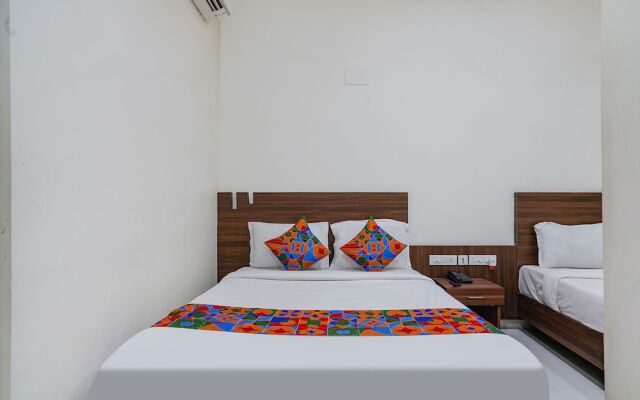 Fabhotel V Grand