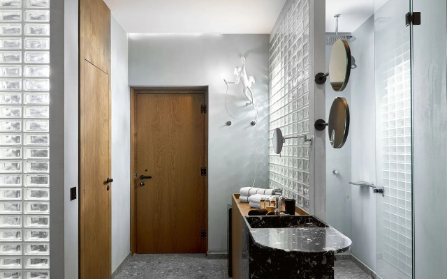 Dyo Suites