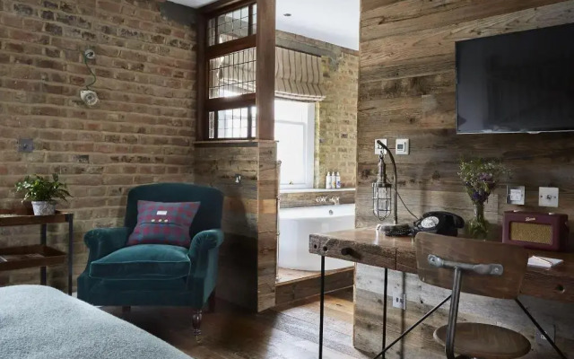 Artist Residence London