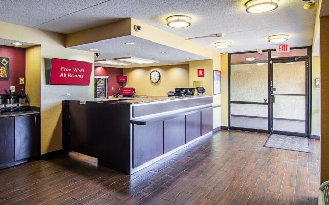 Red Oak Inn Detroit - Southfield