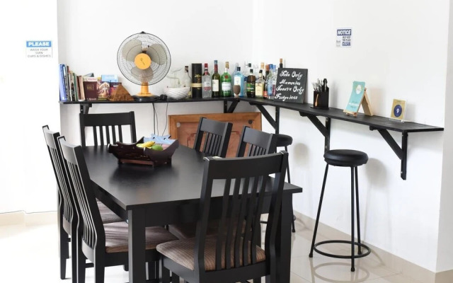 Steps Backpackers Hostel