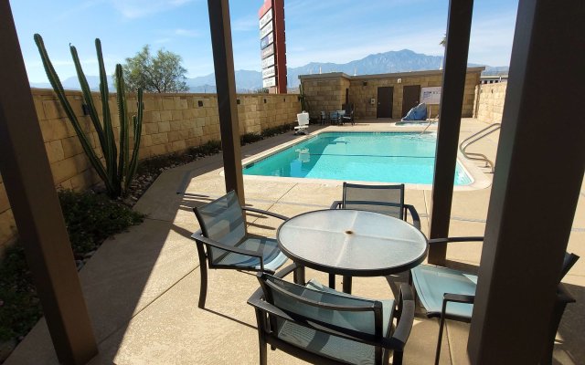 Best Western Plus Desert View Inn & Suites