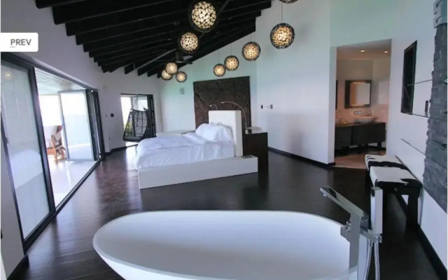 Tamarind Hills Resort & Villas
