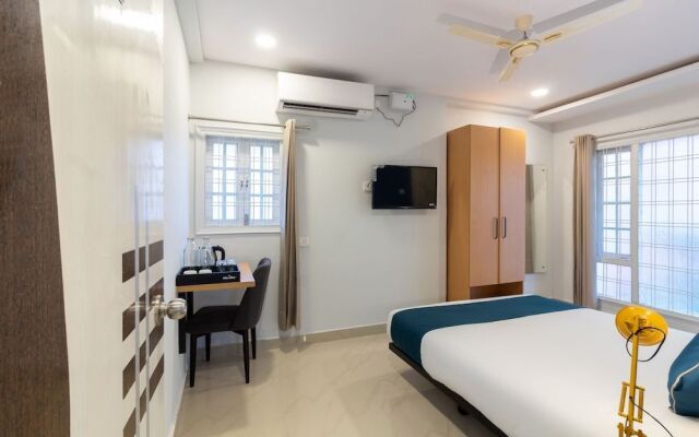 Silverkey Executive Stays 22453 Himayat Nagar Circle