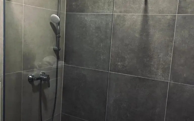 Jacuzzi Apartment Code 96