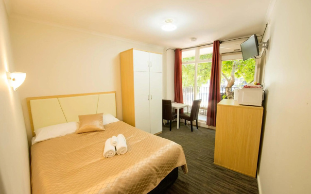 Jacksons Motor Inn