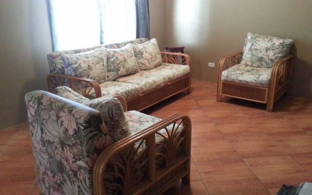 GM Suites Bed & Breakfast