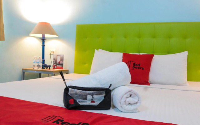 RedDoorz Plus near UV Mandaue Cebu