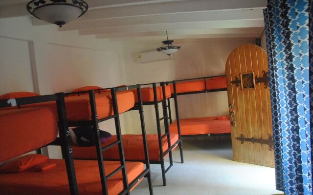 Zebulo Hostel