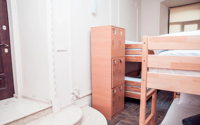 Хостел Globus Maidan