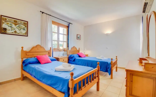 Charming villa with private pool and wifi