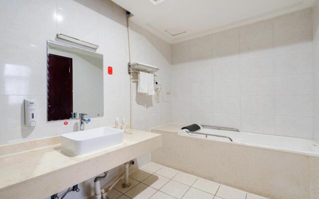 Elan Inn Yan'An Railway Station