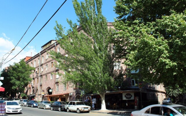 RIS Central Apartments Yerevan