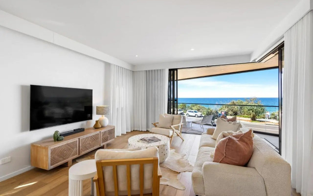 Coolum First Bay 121