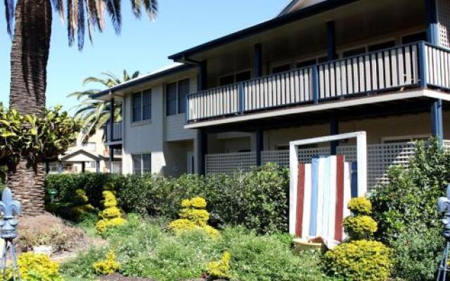 Tokelau 2 - Tuncurry Townhouse