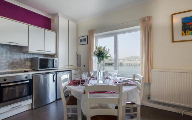 Waters Edge Balcony Apartment