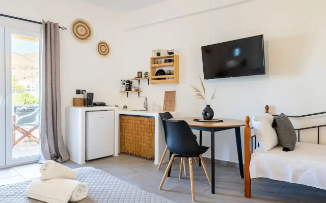 Thiramna Apts, Kythnos