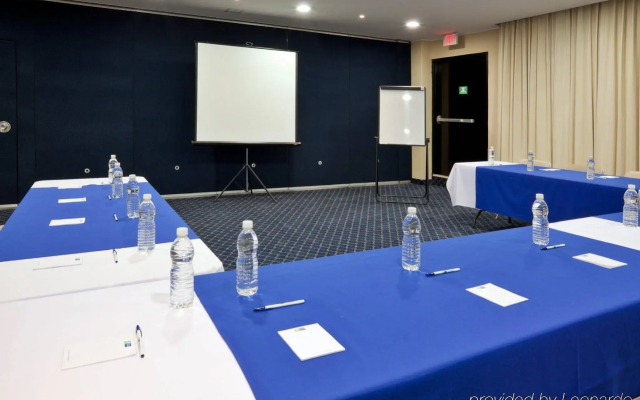 Holiday Inn Express Mexico Santa Fe by IHG