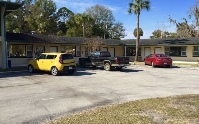 Withlacoochee Motel