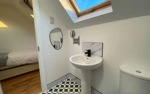 Host Stay Bluebell Close
