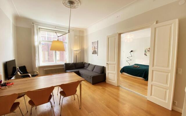 City center 2BR 81m2 Nordic design in Jugend house