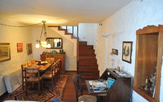 Dione House