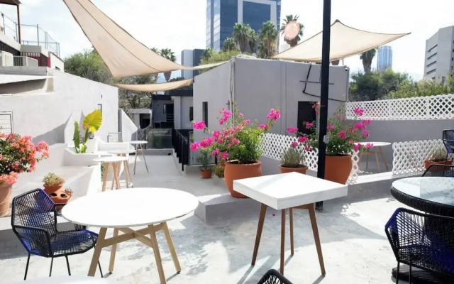 Adhoc Boutique Barrio Antiguo