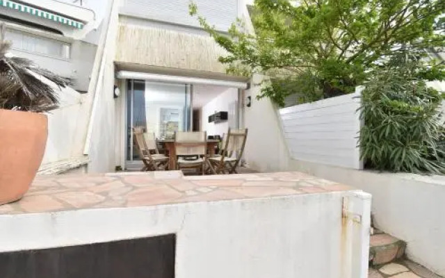 Marina 6 Personnes Avec Appontement Grau du Roi