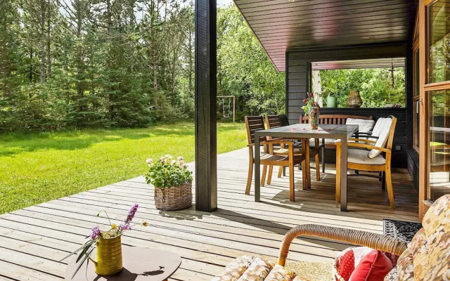 6 Person Holiday Home in Jerup-by Traum