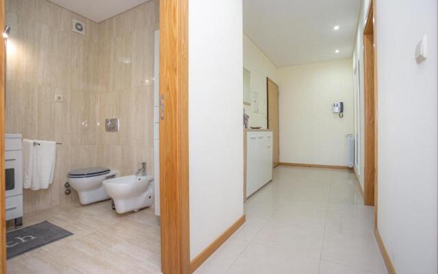 Buarcos Sunset Apartment by Rent4all