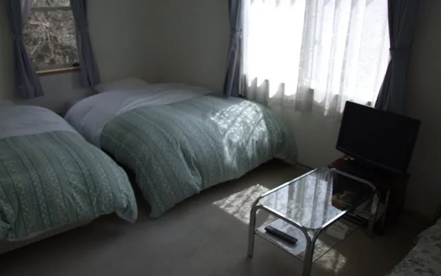 Pension Amour – Guest Rooms – Hokuto