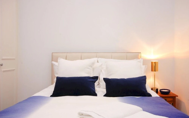 The Craven Hill Residence I - Hen11