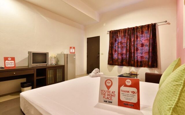 Nida Rooms Lavendar Moon Old Phuket