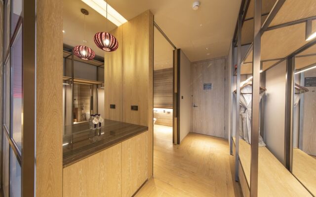 Girdear Hotel