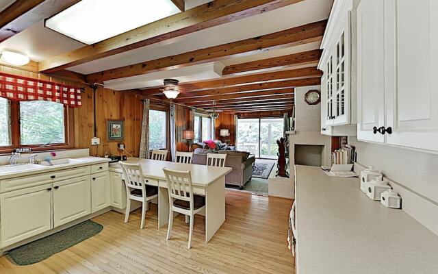 239slake 3 Bedroom Home