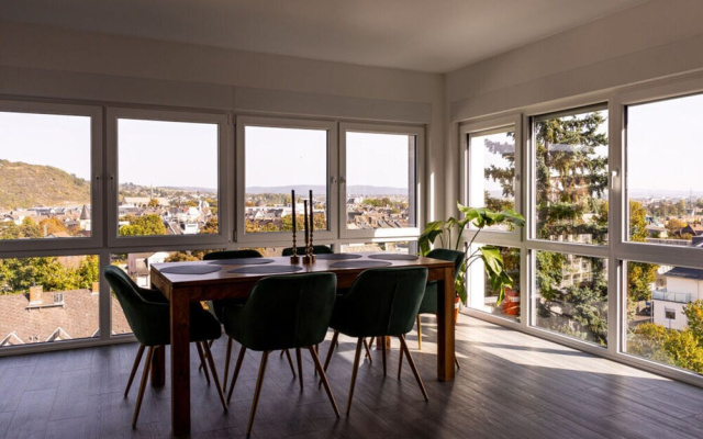 Apartment for 6 Modern Retreat