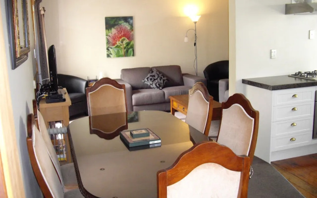 Christchurch City & Country Cottages - Clarence Cottage