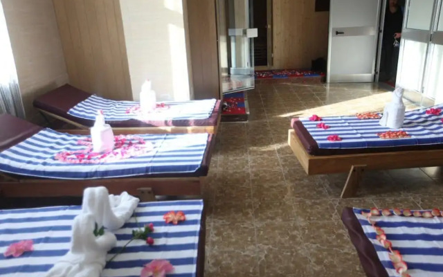 Tirar International Hotel