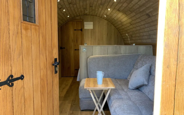 Cosy Escape Heated Luxury pod and hot tub