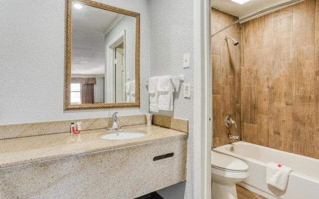 OYO Hotel Pineville LA Hwy 165