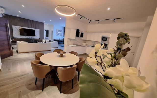 Victor Regents Apartment