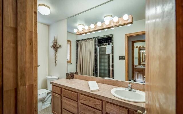 Holly Haven - Five Bedroom Cabin