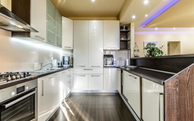 Villa Pave / Six Bedrooms H1