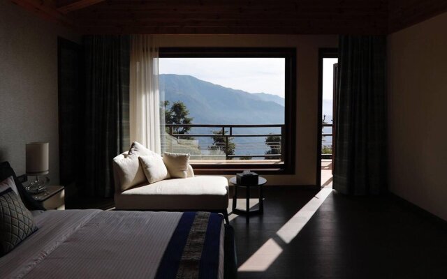 An Extravagant Luxurious Pushp Villa Overlooking The Ganges and Rishikesh Valley