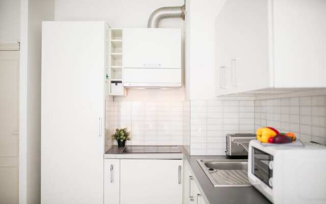 Jardin Mozart AP4165 by Riviera holiday Homes