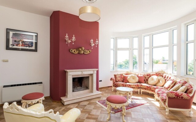 Amazing Home in Matulji With 5 Bedrooms, Jacuzzi and Wifi