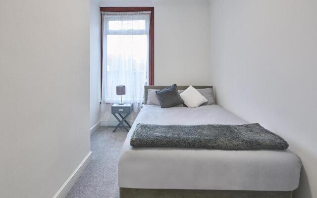 Host Stay Portside Retreat